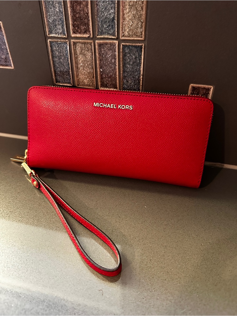 Michael Kors Jetset red wristlet wallet
